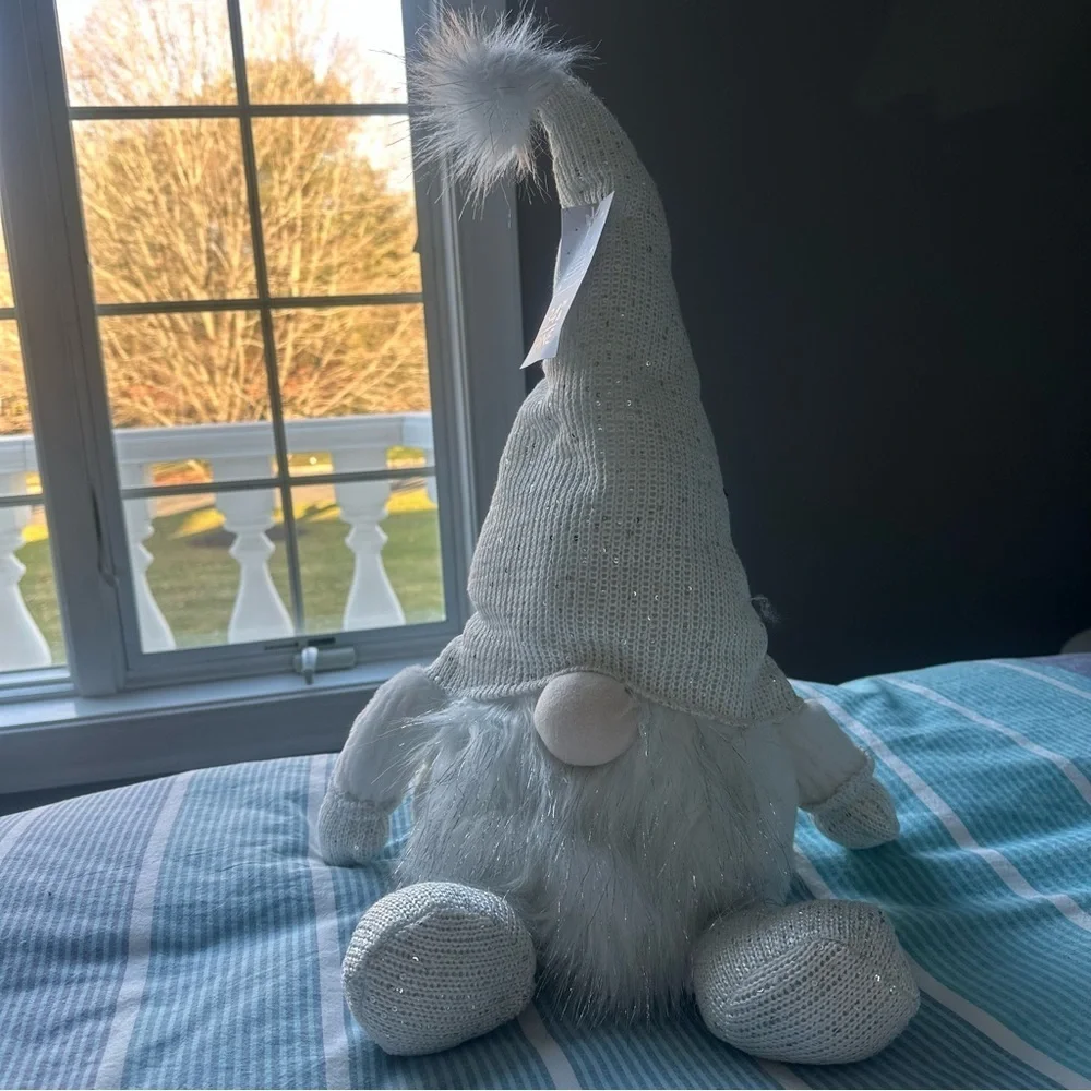 NWT Gorgeous White Gnome
